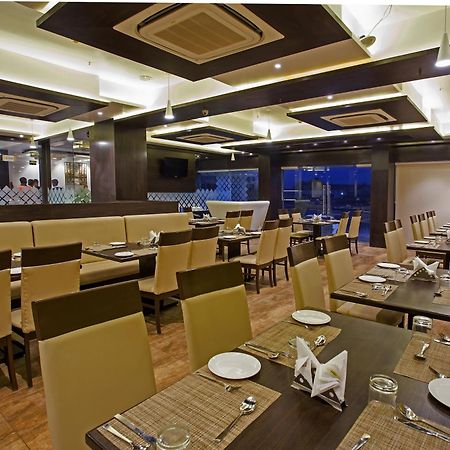Hotel Ravi Residencia Morbi Exterior foto