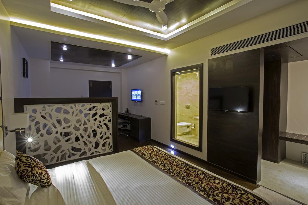 Hotel Ravi Residencia Morbi Habitación foto