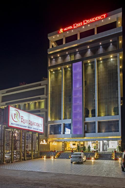 Hotel Ravi Residencia Morbi Exterior foto