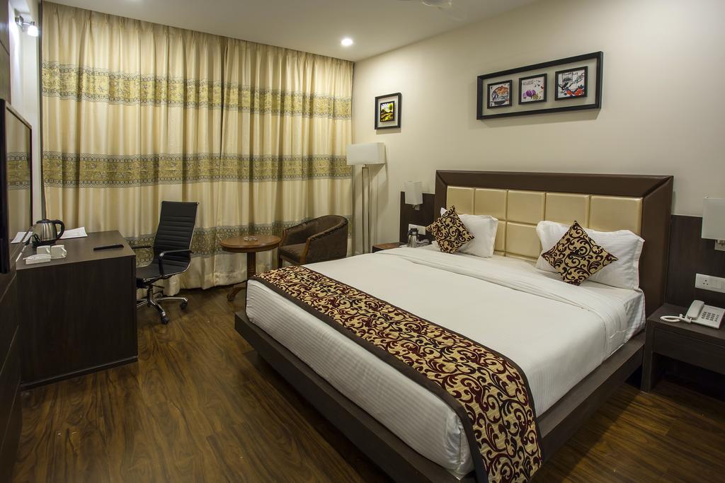 Hotel Ravi Residencia Morbi Habitación foto